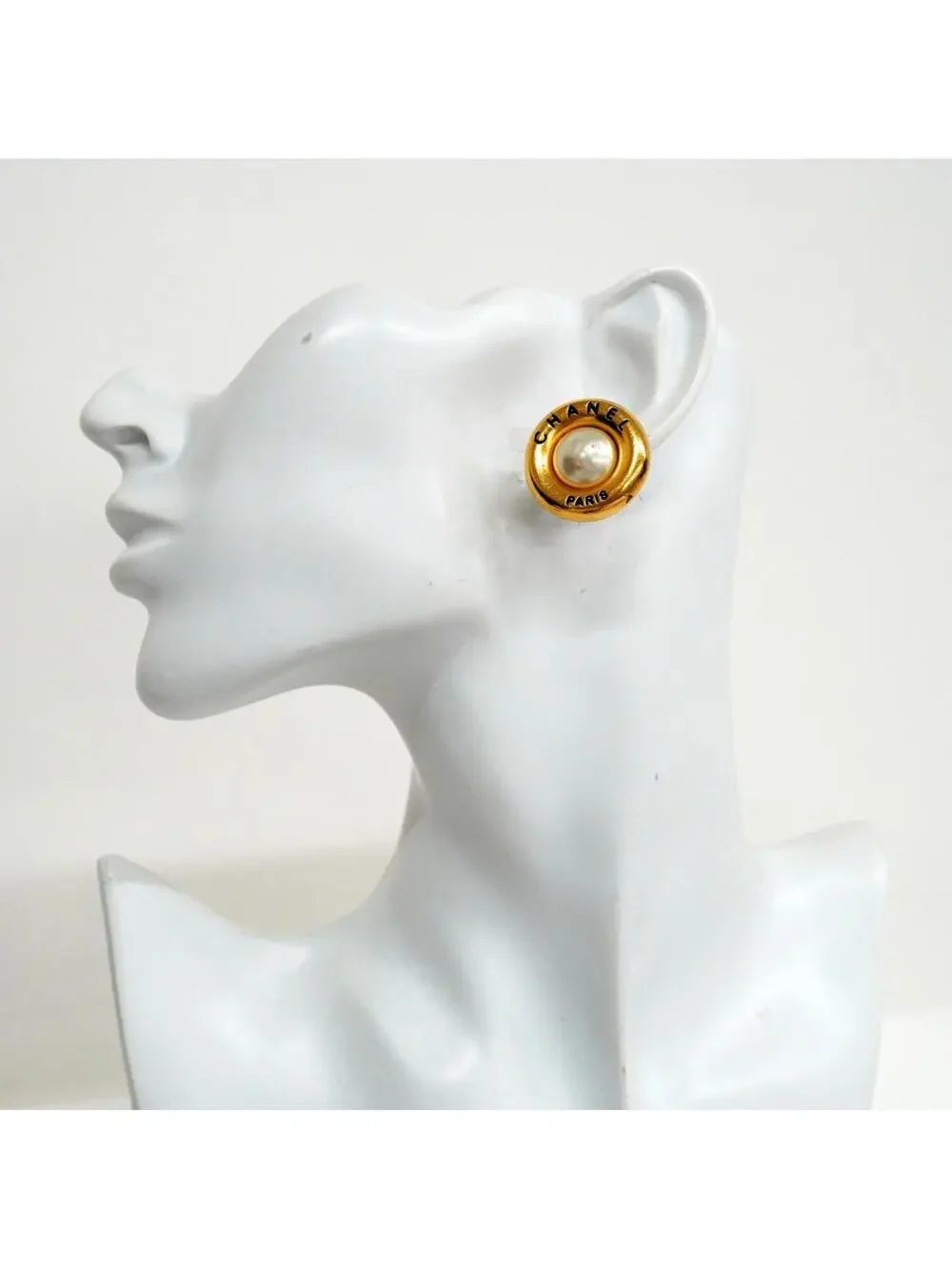 Chanel Earrings Pearl Gold-Tone Metal #299406C68B